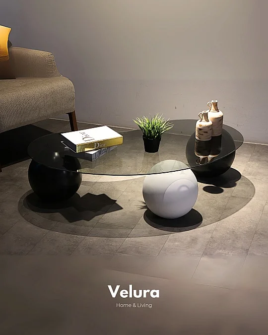 Küre Orta Sehpa - 2 Siyah Top & 1 Beyaz Top - Fasulye - Füme Cam