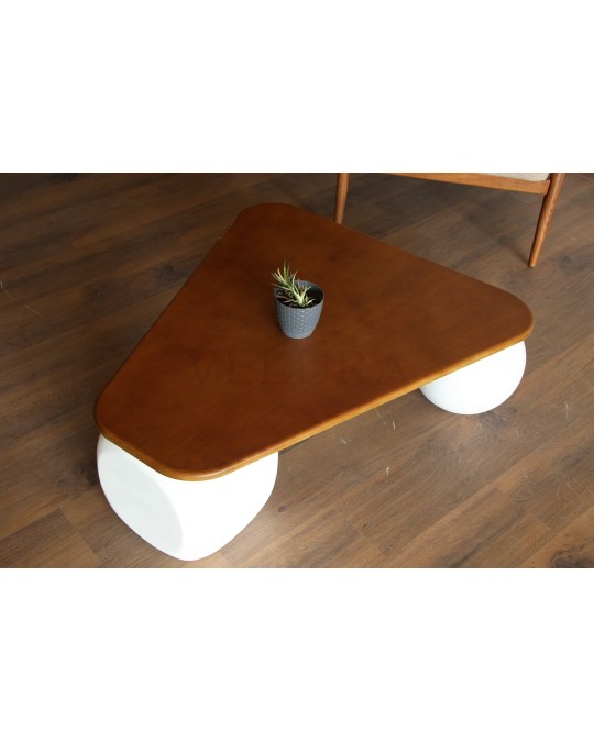 Şık ve Modern Üçgen MDF Orta Sehpa