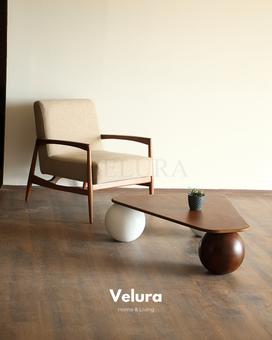Küre Orta Sehpa - 2 Beyaz Top & 1 Ceviz Top - Üçgen - Ceviz Mdf
