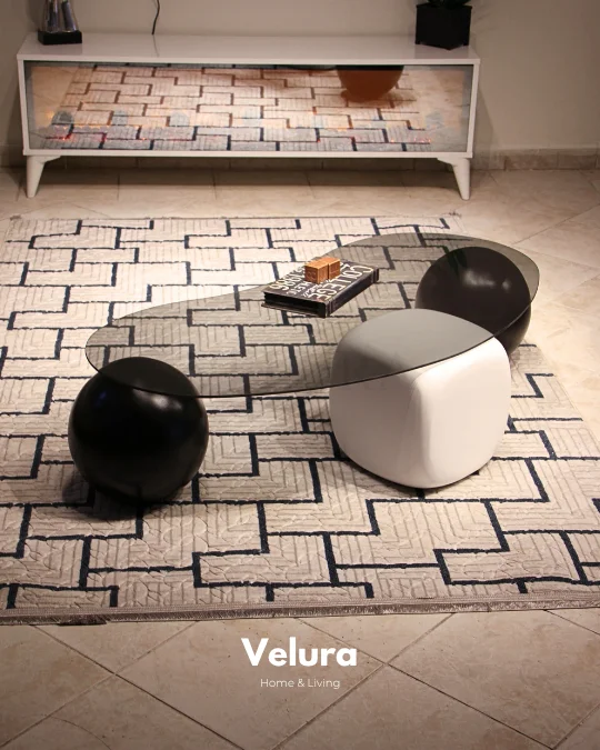 Küre Orta Sehpa - 2 Siyah Top 1 Beyaz Zar - Fasulye - Füme Cam