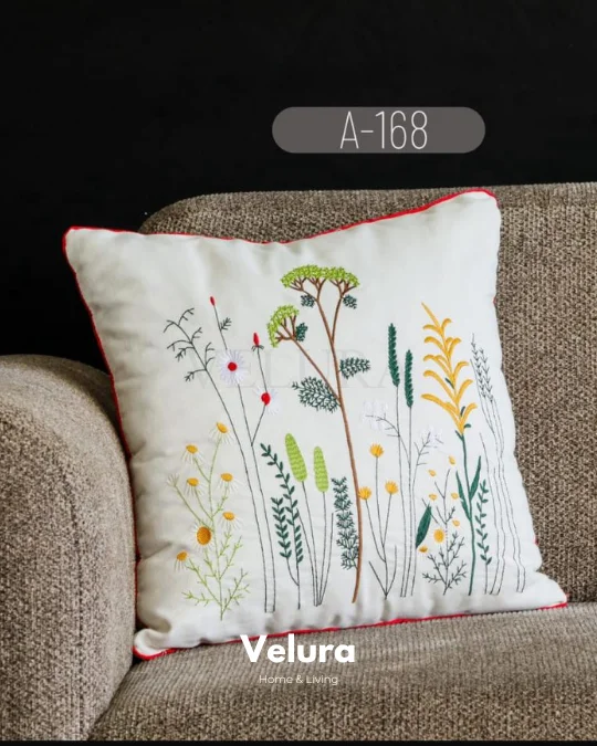 Keten Kumaş ve Nakış İşlemeli Desenli Kırlent - A168