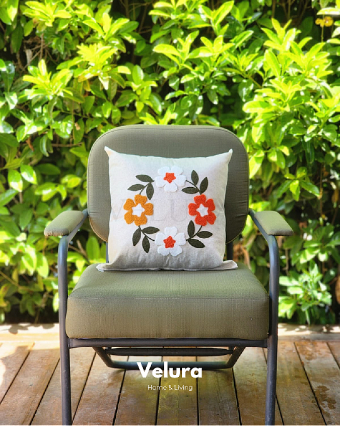 Keten Kumaş ve Nakış İşlemeli Desenli Kırlent - A10