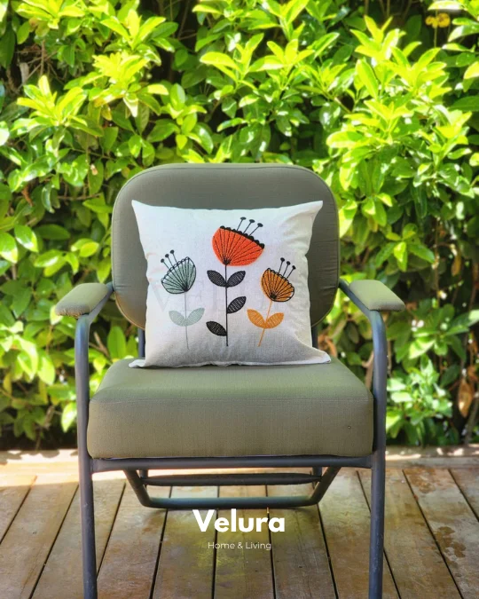 Keten Kumaş ve Nakış İşlemeli Desenli Kırlent - A15