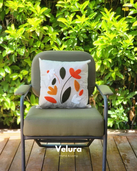 Keten Kumaş ve Nakış İşlemeli Desenli Kırlent - A17