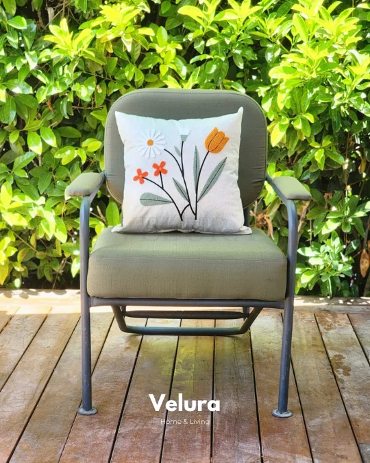 Keten Kumaş ve Nakış İşlemeli Desenli Kırlent - A5