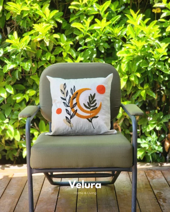 Keten Kumaş ve Nakış İşlemeli Desenli Kırlent - A8