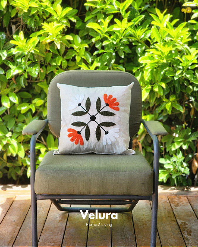 Keten Kumaş ve Nakış İşlemeli Desenli Kırlent - A9