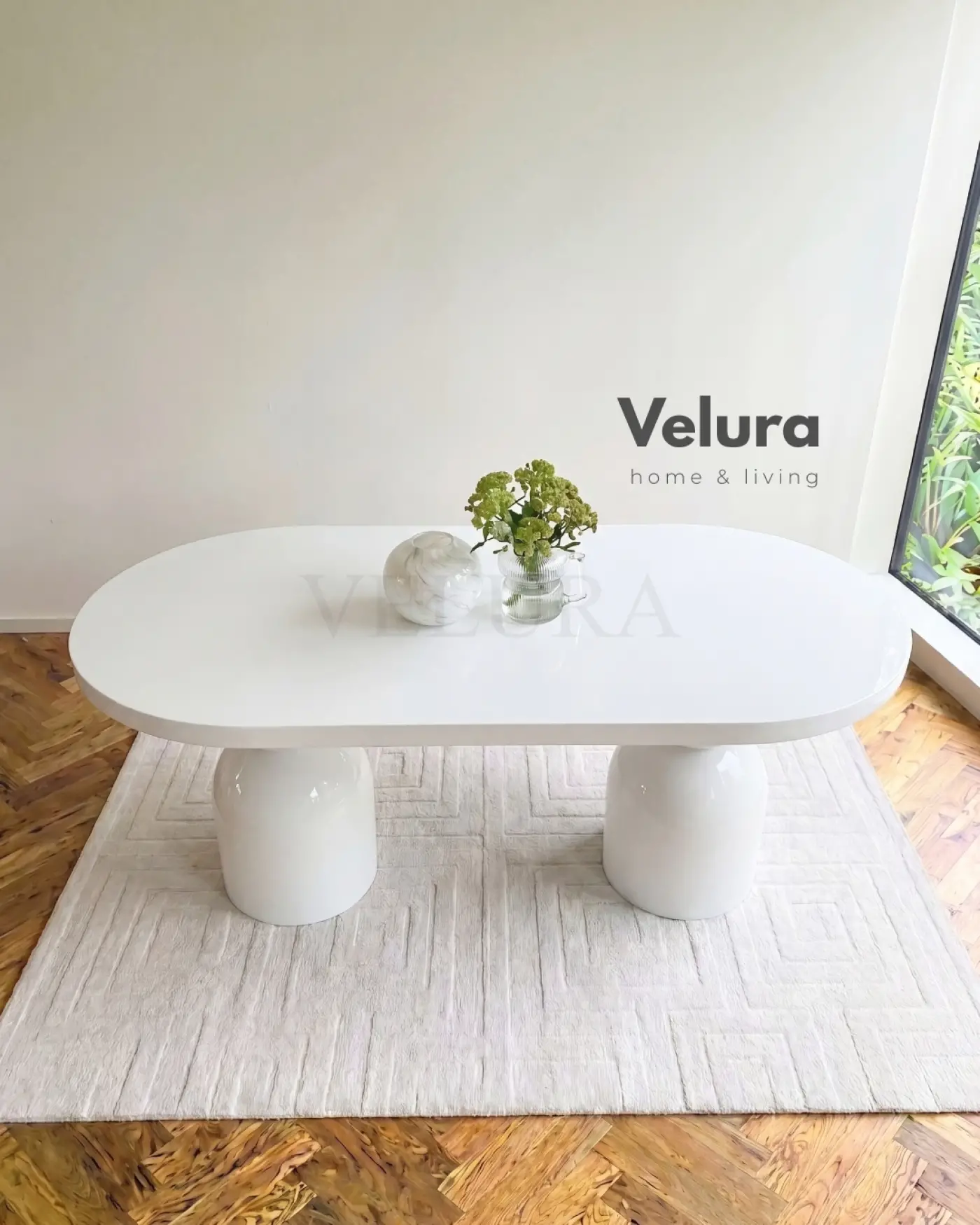 Lura Yemek Masası beyaz MDF tabla fiberglas ayaklı modern yemek masası