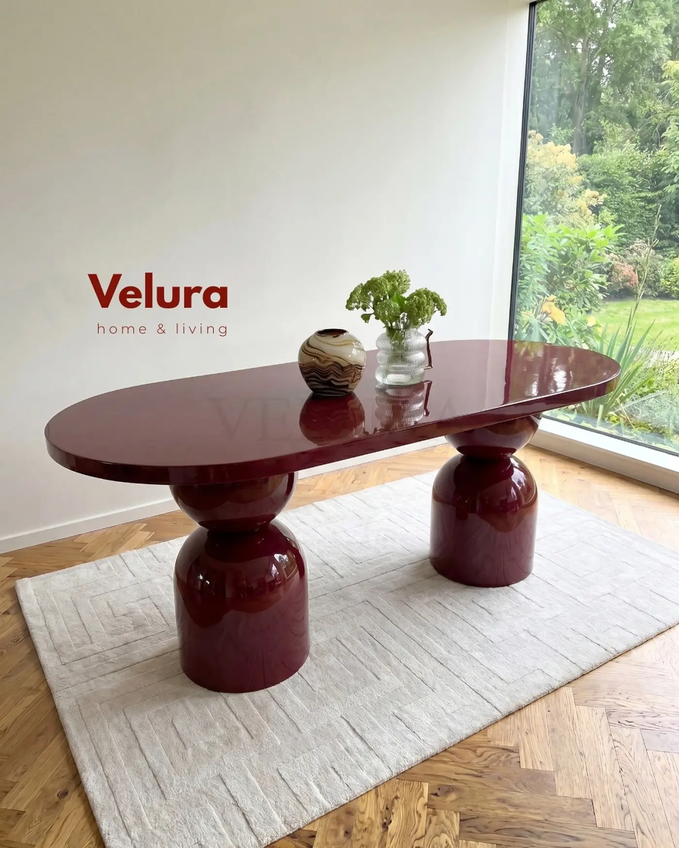 Bordo Lura yemek masası ve dört kapaklı konsol